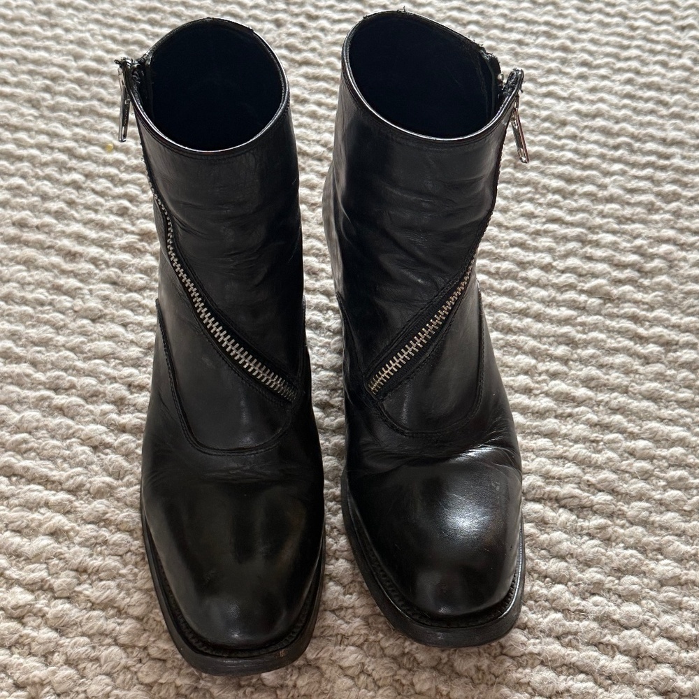 Classic Gianni Barbato zippered leather boots size 35.5 narrow